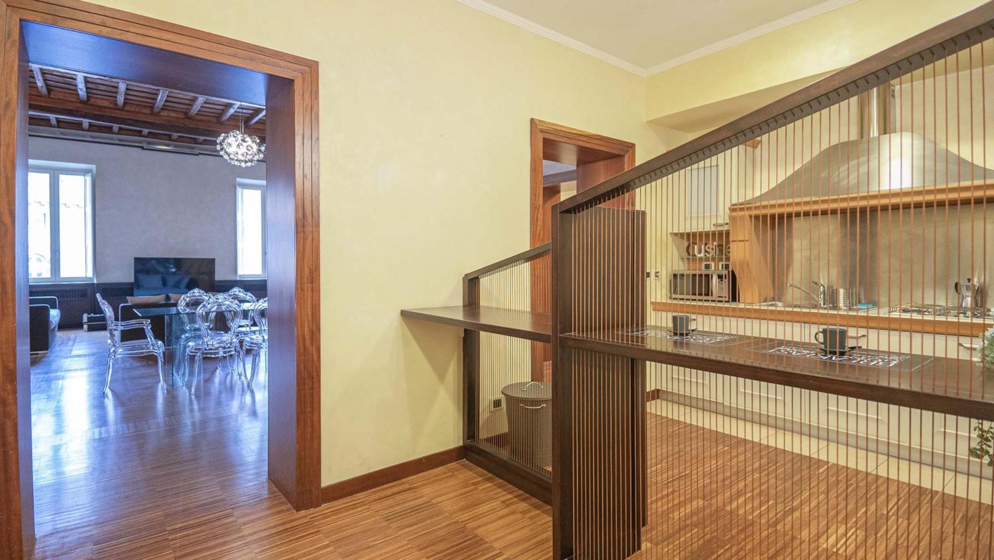 Piazza Venezia Charming With View * Rom